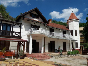 Гостиница Valcsics Villa Panzió, Печ